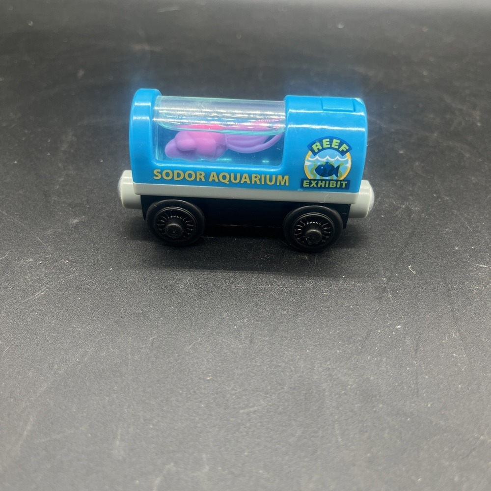 Aquarium Car Light Up Squid Thomas the Train Wooden Railway Tender Tested - Picture 2 of 12